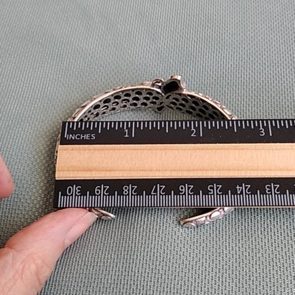 BALI LEGACY BUTTERFLY CUFF BRACELET - Picture 6 of 10